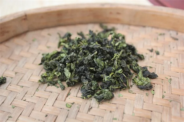 稻草捆冷床の簡単DIY！コスパ最強の作り方