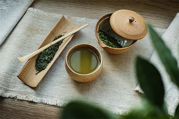 野生イチゴは食べられる？安全な見分け方と注意点